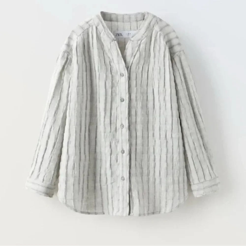 Zara Girls Gray Button Down Shirt(Size 9-10)